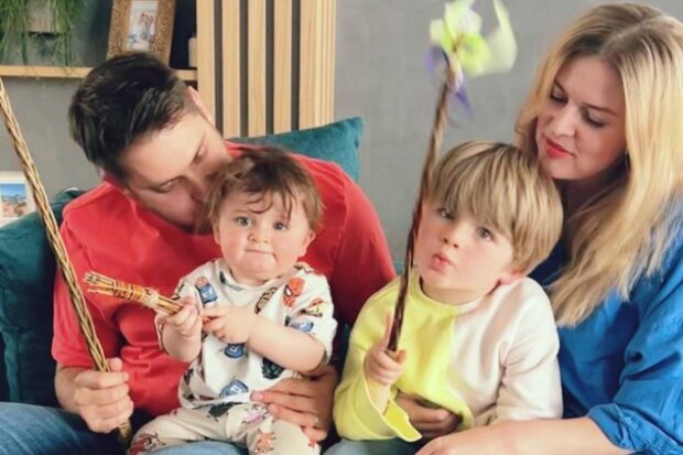 Nikol Štíbrová s rodinou. Foto: snímek obrazovky Instagram