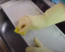 “Díky babiččině metodě zvládnu digestoř vyčistit během pár minut”