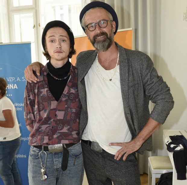 Roman Zach se pochlubil synem. Foto: snímek obrazovky super.cz