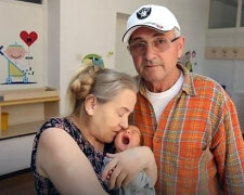 Šedesátiletou ženu, která porodila dítě, opustil manžel: "Především jsem nemocný člověk, je mi 68 let"