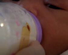 Dítě. Foto: snímek obrazovky YouTube