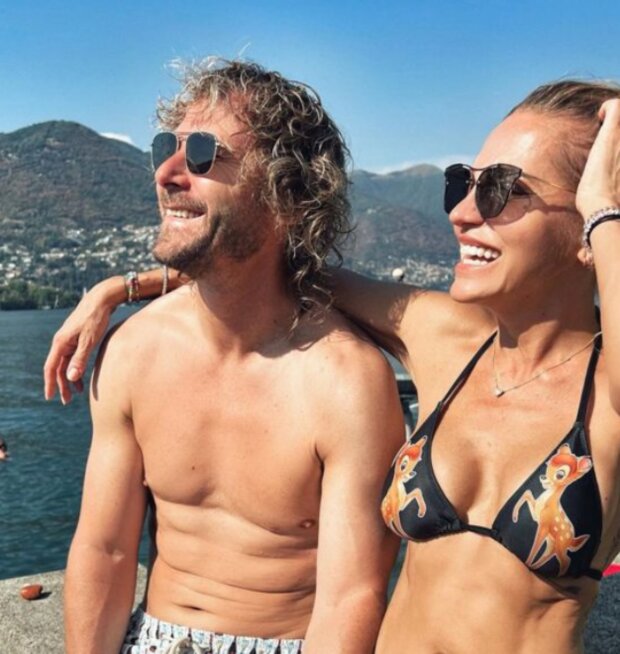 Dara Rolins a Pavel Nedvěd. Foto: snímek obrazovky extra.cz