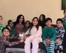 34letá žena porodila hned osm dětí: Jak vypadá maminka a její děti po 12 letech