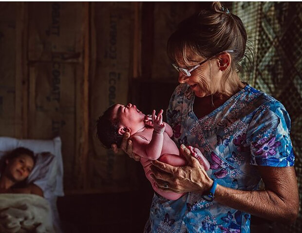 "Zrození nového života": Byl určen vítěz a vítězové soutěže International Birthing Photographers Competition