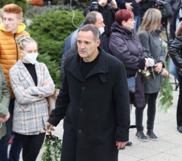 Rozloučení s Mirem Žbirkou. Foto: snímek obrazovky extra.cz