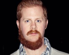 Vousy jako opičí ocas. Foto: snímek obrazovky YouTube