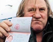 "Proč potřebuje 2 krásky": Francouzský filmový hvězda Gérard Depardieu (74) opět zavítal do České republiky, bez dobrodružství to nejde