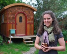 Žena sama vymyslela a postavila minidům o rozloze pouhých 9,3 m²