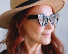 „Syn mě požádal abych jim pomohla a žila u nich, mají dvojčata. Jsem šťastná ale bála jsem se že až dostaví dům, nebudu už potřebná“: milující maminka