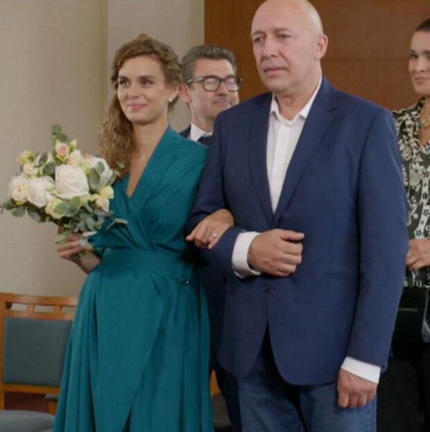 Markéta Děrgelová si jako Táňa vzala Máru v podání Roberta Jaškówa. Foto: snímek obrazovky super.cz