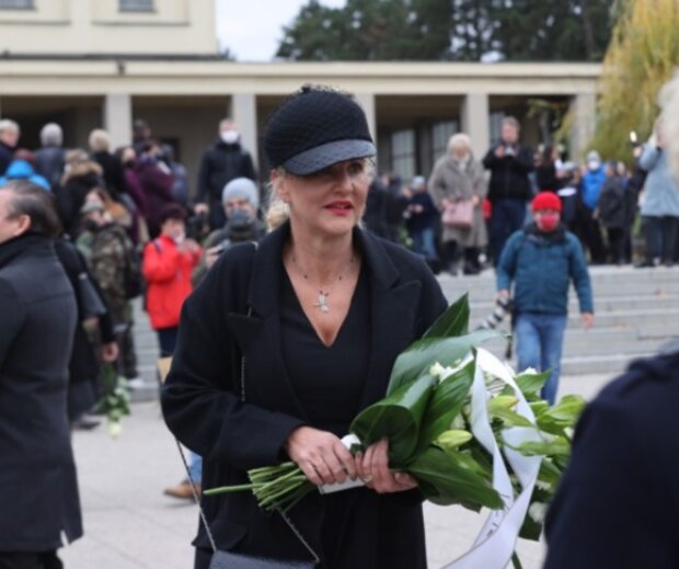 Rozloučení s Mirem Žbirkou. Foto: snímek obrazovky extra.cz
