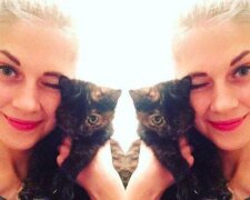 Dívka zachránila tři sta padesát koček. Fotografie před a po