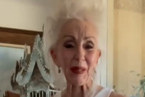 74letá modelka ukázala, jak může žena vypadat ve svém věku: "Proč se oblékat podle věku"