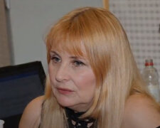 "Do premiéry, která je na podzim, mi se splácením pomůže přítel": Proč Veronika Gajerová po roce a půl skončila ve velké firmě, kde zalévala květiny