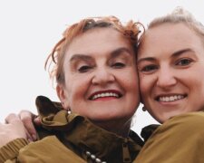 "Člověk se o to musí opravdu snažit”: Eva Holubová o své rodině. Odtajnila, zda na to, aby člověk měl s dětmi dobré vztahy, existuje nějaký recept