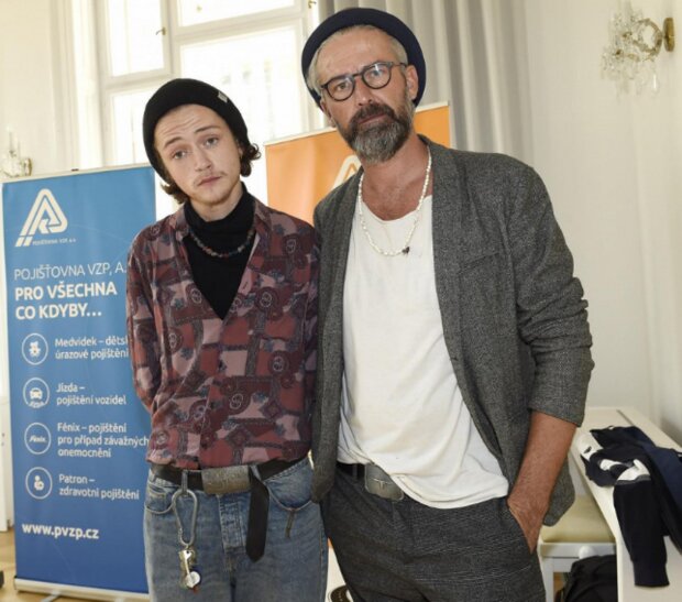 Roman Zach se pochlubil synem. Foto: snímek obrazovky super.cz