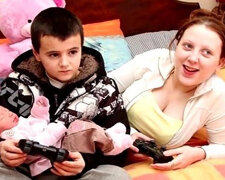 Když se miminko narodilo, mamince bylo 15 a tatínkovi 13: Jak se vyvíjel život mladých rodičů a jejich dcery