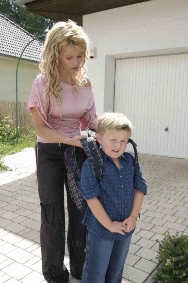 Artur Štaidl s maminkou. Foto: snímek obrazovky ahaonline.cz