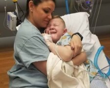 Kluk a sestřička. Foto: snímek obrazovky laykni.com