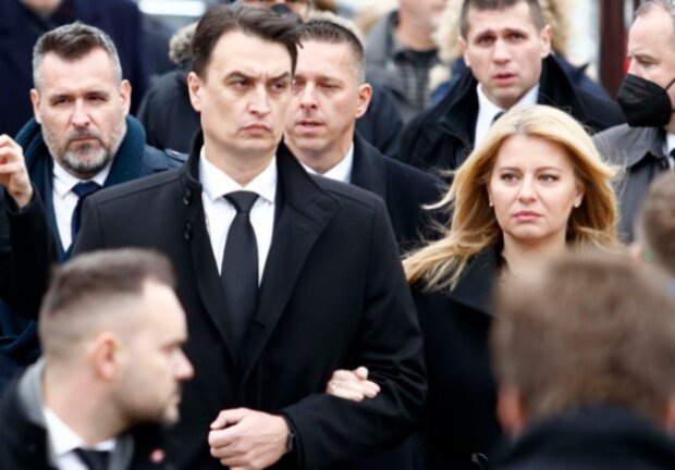 Rozloučení s Mirem Žbirkou. Foto: snímek obrazovky extra.cz