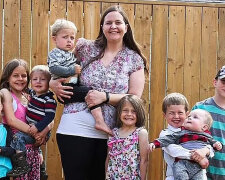 "Je to hra na tajného Santu": Maminka osmi dětí odmítla nákup novoročních dárků a naštvala lidi