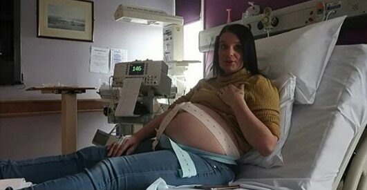 Žena, která porodila 22.dítě, se po 800 týdnech těhotenství cítí skvěle: a jak vapadá