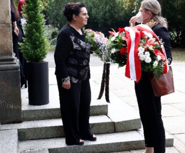 Poslední rotloučení. Foto: snímek obrazovky extra.cz
