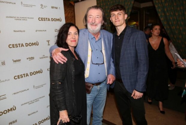 Bolek Polívka a Jan. Foto: snímek obrazovky super.cz