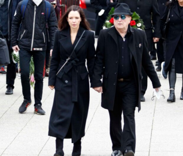 Rozloučení s Mirem Žbirkou. Foto: snímek obrazovky extra.cz