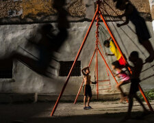 Unikátní fotografie otce se synem vyhrála Siena International Photo Awards: Mezinárodní soutěž vyhlásil vítěze roku 2021