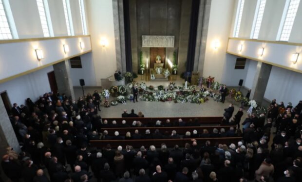 Pohřeb Mekyho. Foto: snímek obrazovky blesk.cz